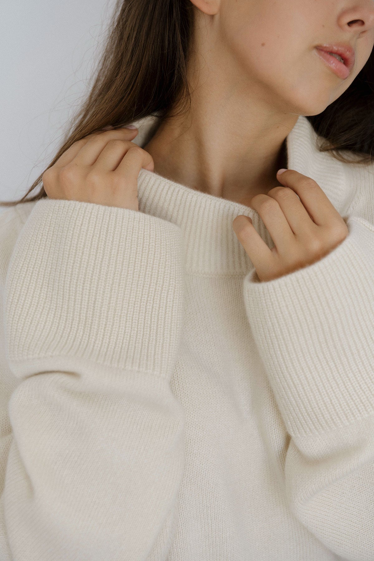 Wide Sleeves Ecru 100% Baby Cashmere Sweater
