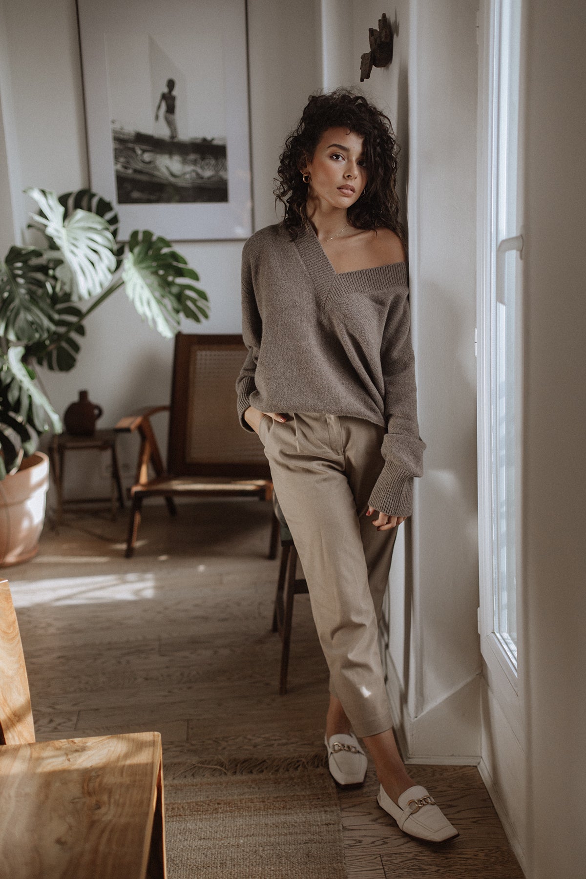 Iconic V-Neck Undyed Cashmere Pullover Capuccino*