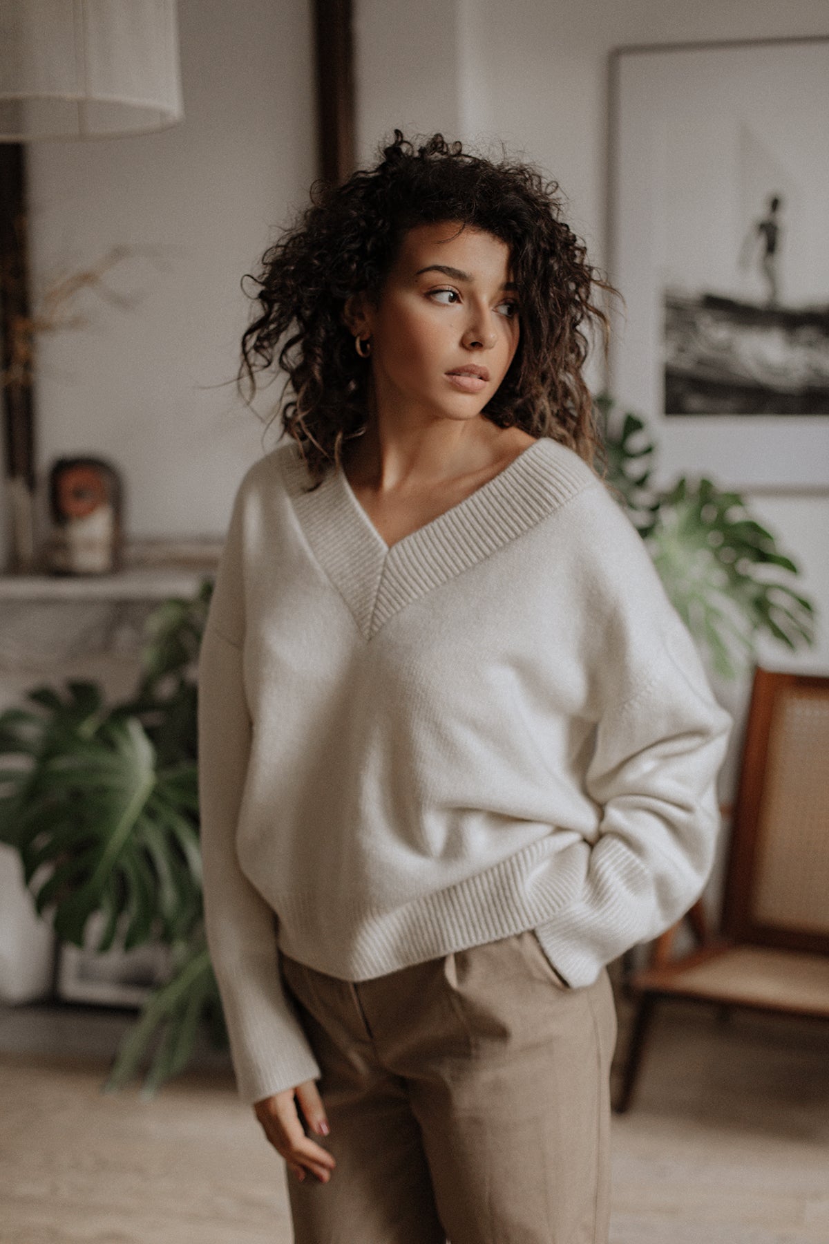 Iconic V-Neck Baby Cashmere Pullover Vanilla*