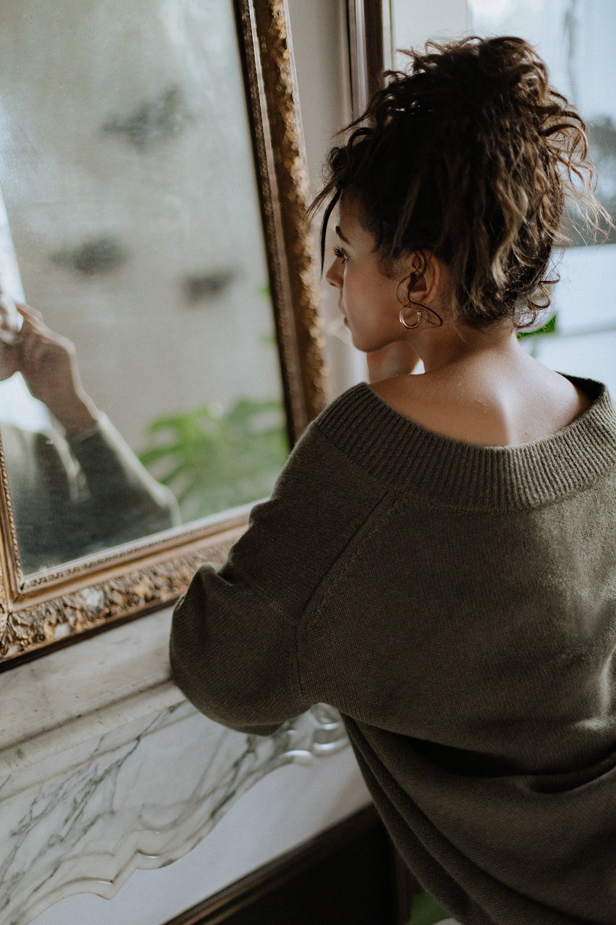 Iconic V-Neck Baby Cashmere Pullover Olive*