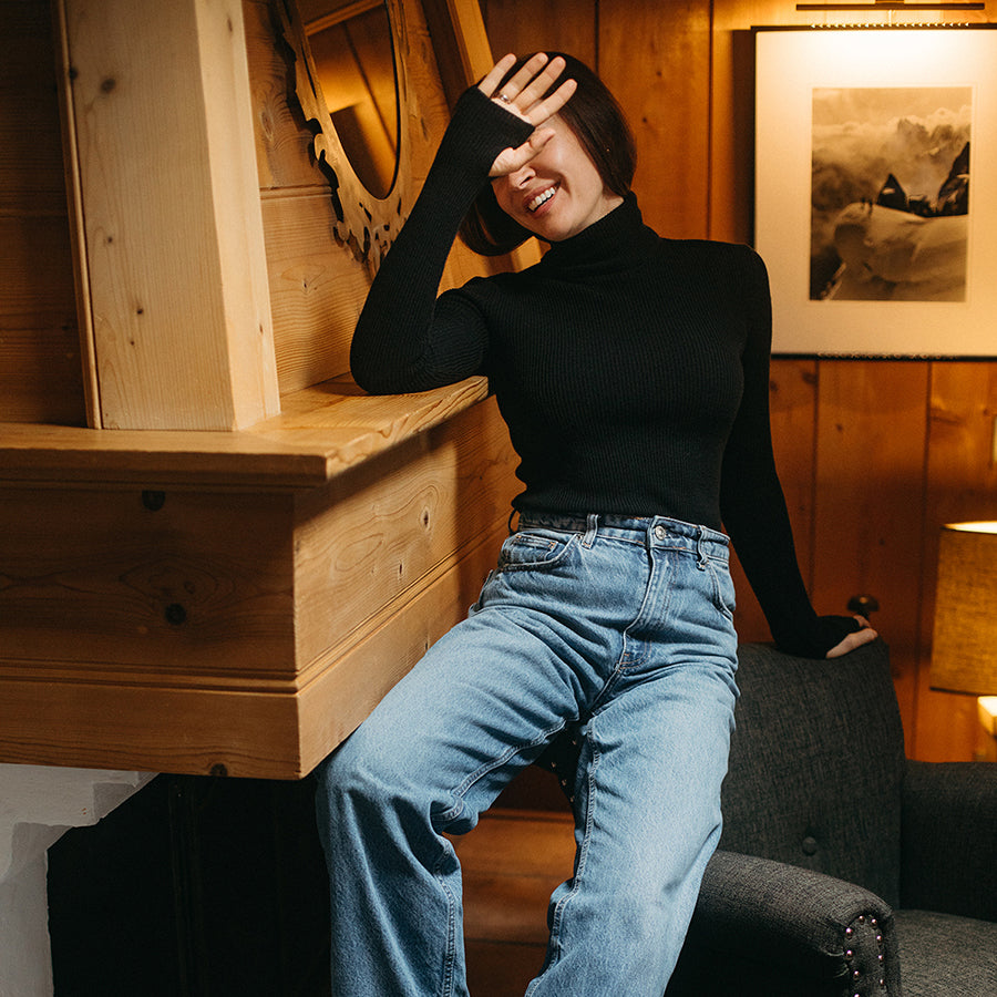 Thin Turtleneck Sweater Just Black*